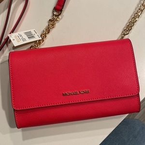 NWT Michael Kors Jet Set 3 in 1 Crossbody Handbag in Coral Reef